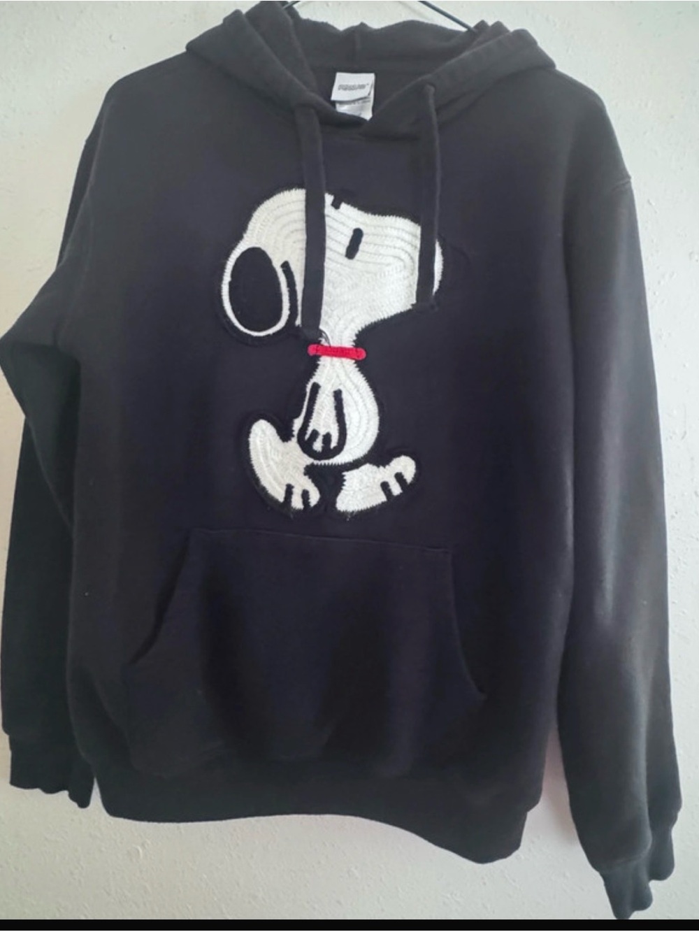 Black Snoopy Graphic Hoodie Sweater size small - Black Pullover